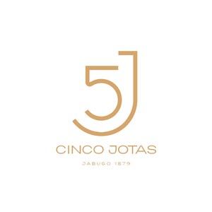 Exclusive Margherita Royale Cinco Jotas Pizza Makes Its Debut In The United States