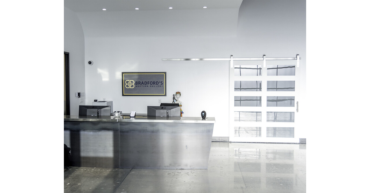 Rare 18-Karat Patek Philippe Jumbo Nautilus Wristwatch Shines in Bradfords Jewelers Vault Auction Closing December 14