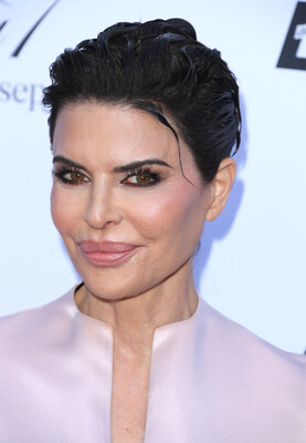 Lisa Rinna Champions Players as Candy Coach for Candy Crush Unwrapped 2025