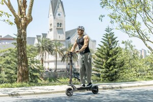 L'aventure de Noël vous attend : Ausom embellit les Fêtes avec ses trottinettes électriques haute performance
