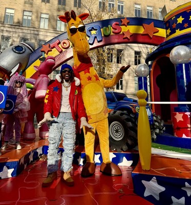 Lil Jon + Toys“R”Us® Turn Viral Macy’s Thanksgiving Day Parade® Moment Into Support for Autism Speaks