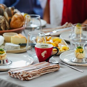 Julius Meinl und KUBUS interpretieren die österreichische Küche neu in einem Brunch Club Erlebnis rund um Kaffee und Tee