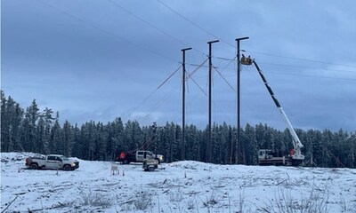 Conduit Stringing on a Section of the Transmission Line Along the McIlvenna Bay Road (CNW Group/Foran Mining Corporation) Conduit Stringing on a Section of the Transmission Line Along the McIlvenna Bay Road (CNW Group/Foran Mining Corporation)