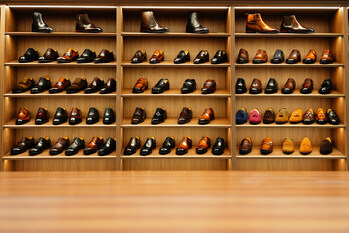 Hengxin Shoes Unveils Full Christmas Inventory Over 20,000 Pairs Ready to Ship for Suit Stores and Garment Brands Worldwide-banner-3