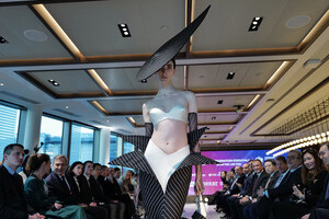 L'OFFICIEL, Subsidiary of The Generation Essentials Group, Hosts a Groundbreaking Fashion Show at the London Stock Exchange