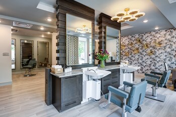 Benchmark at Mount Pleasant Hair Salon