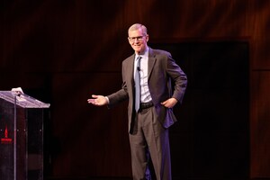 FHU's 61st Annual Benefit Dinner Featuring Gen. Stanley McChrystal Raises More Than $1.4 Million for Student Scholarships