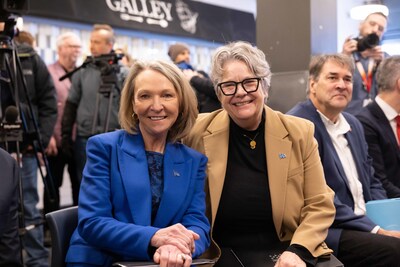 De gauche à droite : Mme Sonia Bélanger, ministre responsable des Aînés et des Proches aidants, ministre responsable des Services sociaux et ministre déléguée à la Santé accompagnée de Mme Chantal Rouleau, ministre responsable de la Métropole et de la région de Montréal. (Groupe CNW/Cabinet de la ministre responsable de l'Habitation et ministre responsable de la Condition féminine) De gauche à droite : Mme Sonia Bélanger, ministre responsable des Aînés et des Proches aidants, ministre responsable des Services sociaux et ministre déléguée à la Santé accompagnée de Mme Chantal Rouleau, ministre responsable de la Métropole et de la région de Montréal. (Groupe CNW/Cabinet de la ministre responsable de l'Habitation et ministre responsable de la Condition féminine)