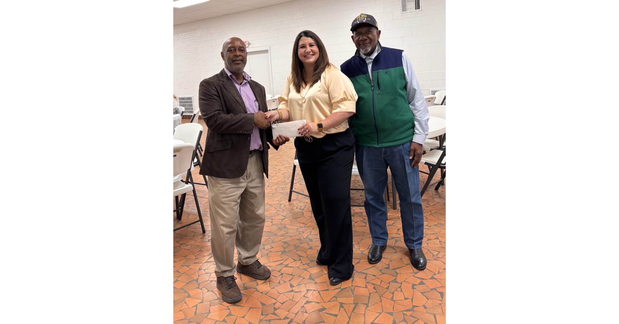 Home Telecom Celebrates Tri-Community Center for Winning $5,000 Grant from Foundation for Rural Service