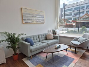 LightingWay Counselling Offers Affordable Therapy Amid Rising Job Market Uncertainty in Singapore