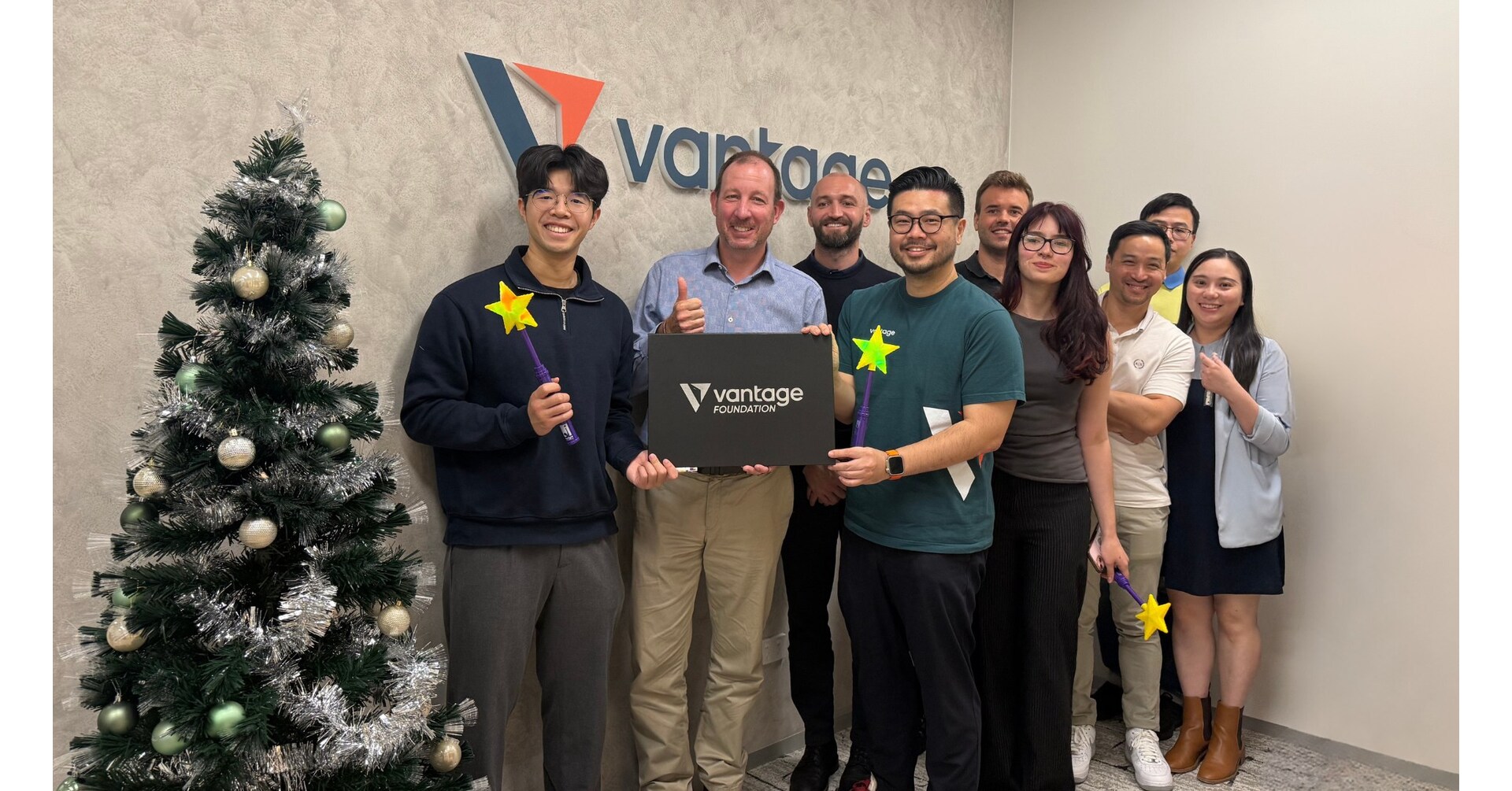 Фонд Vantage Foundation передает праздничное настроение детям в рамках инициативы Starlight Sydney