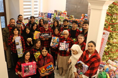 Uncle Vinny's Toy Drive 2025 (CNW Group/The Salvation Army British Columbia Division) Uncle Vinny's Toy Drive 2025 (CNW Group/The Salvation Army British Columbia Division)