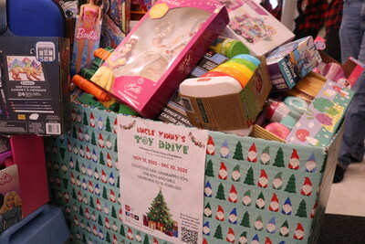 Uncle Vinny's Toy Drive 2025 (CNW Group/The Salvation Army British Columbia Division) Uncle Vinny's Toy Drive 2025 (CNW Group/The Salvation Army British Columbia Division)