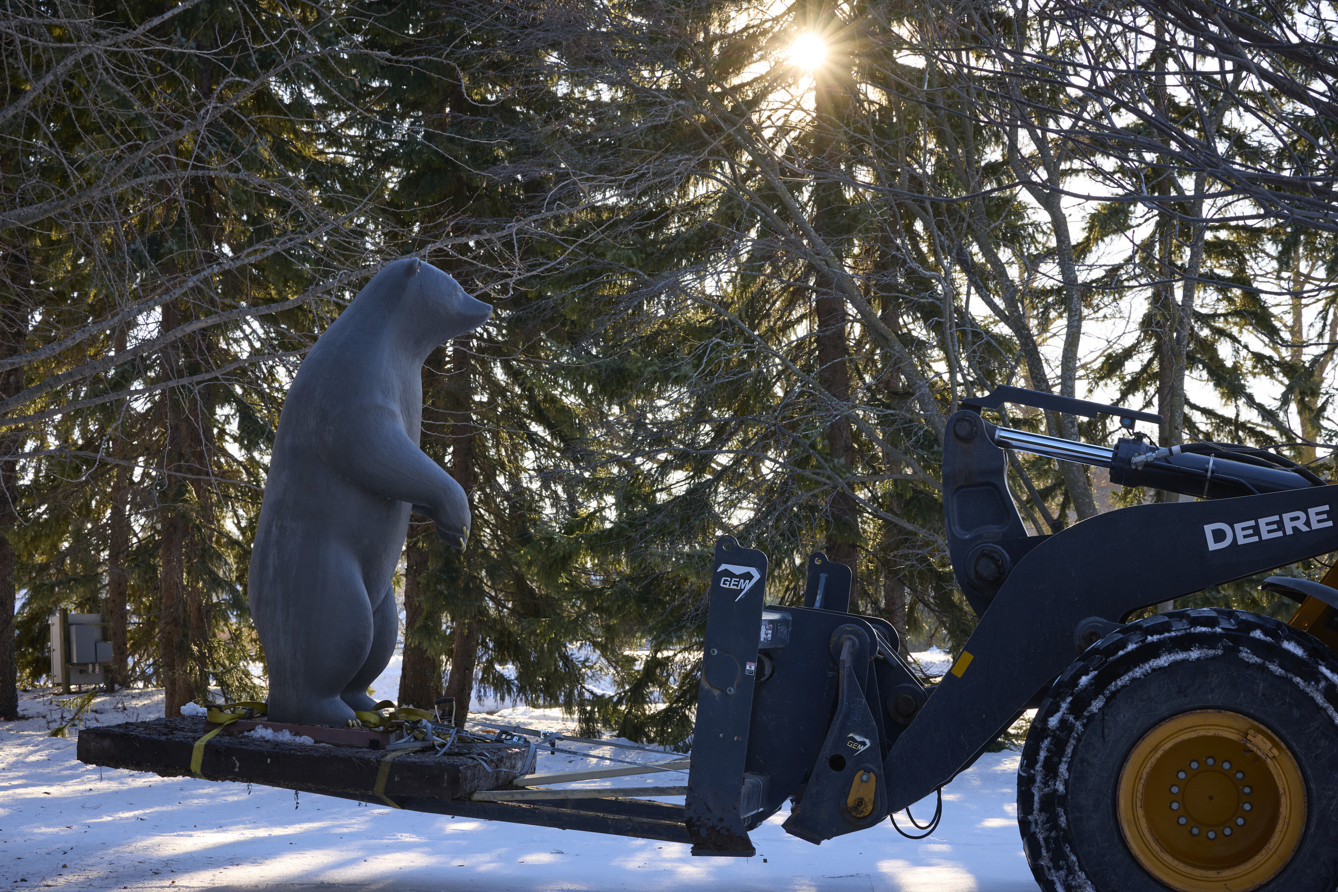 Unable to view the image, Please provide a valid URL.