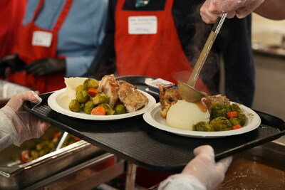 Vancouver Harbour Light Christmas Meal (CNW Group/The Salvation Army British Columbia Division)