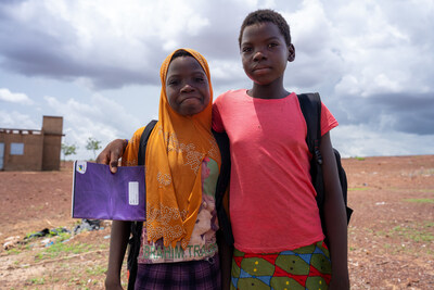 Fourteen-year-old twins Fadilatou and Neimata outside of school in Kaya, Burkina Faso. © UNICEF/Seck