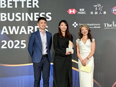 J&V Energy receives the top honor in the Green Energy Award category at the 9th BCCTaipei Better Business Awards. Chao Shu-Min (center), General Manager of J&V Energy, accepted the award on behalf of the company at the ceremony held on September 17.