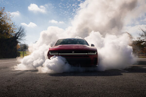 SIXPACK-powered Dodge Charger Named Detroit News 2025 Vehicle of the Year