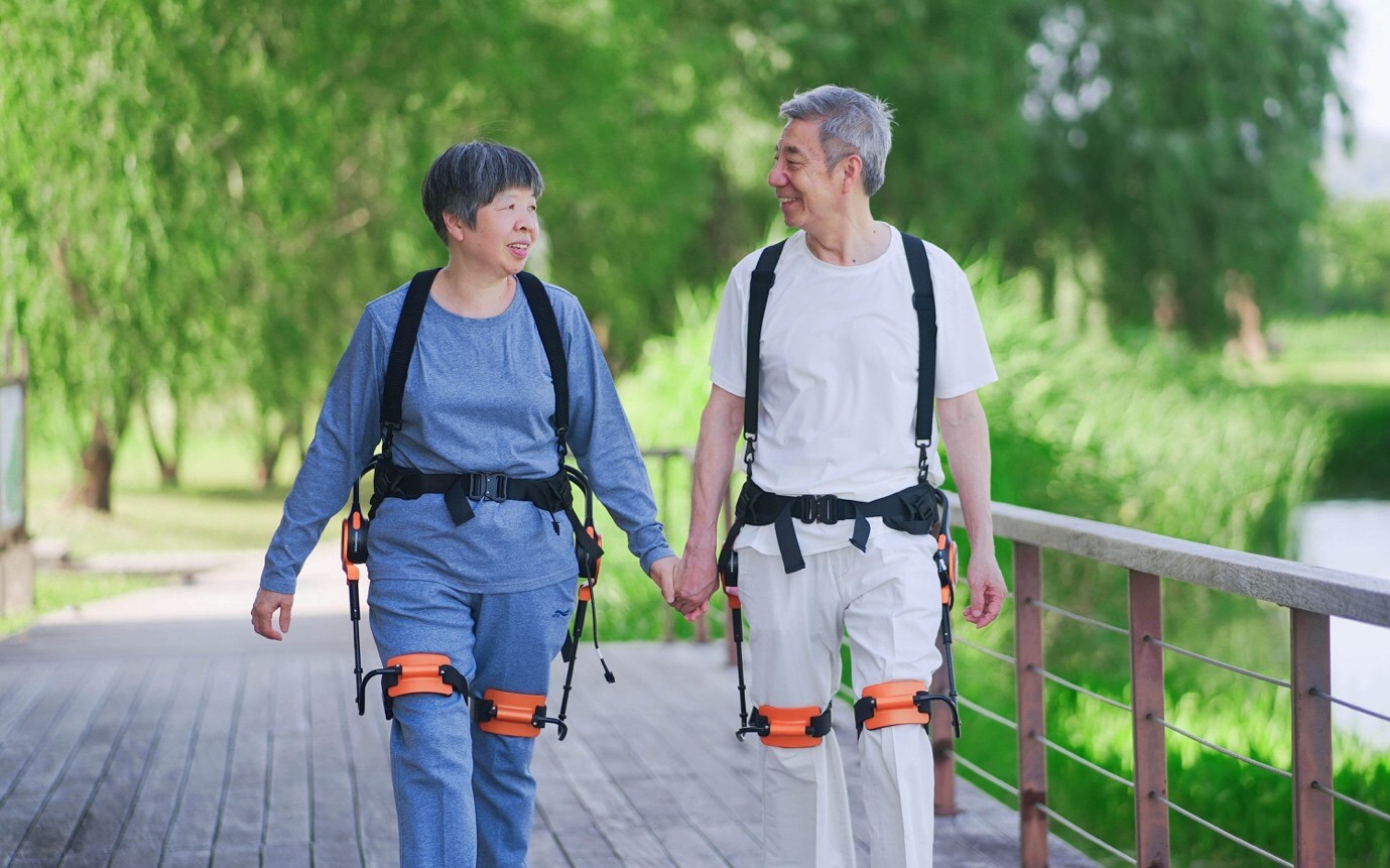 RoboCT Unveils Lightweight GoGo Exoskeleton Series at CES 2026, Pioneering Effortless Daily Mobility for All