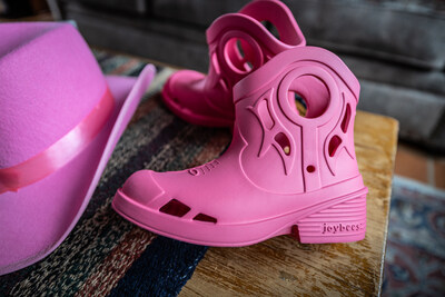 Joybees wins two 2025 Global Footwear Awards for the new Kids' Rodeo Splash Boot—recognized in both Kids Fashion and Kids Fashion Boot categories.