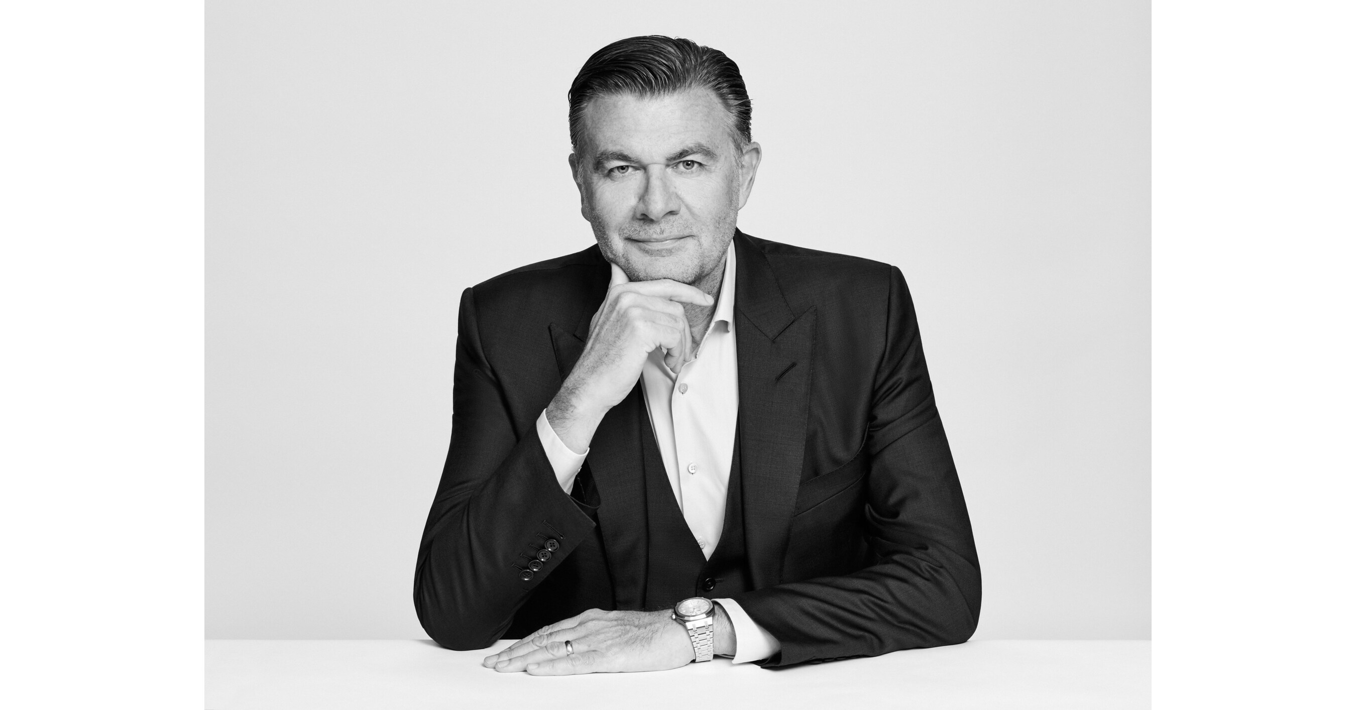 Four Seasons Appoints Roberto Eggs and Angelica Cheung to Board of Directors