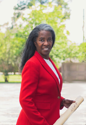 Bradlink's President: Helen Callier to Speak at the University of Texas Austin Readiness Training Program for HUB's Graduation