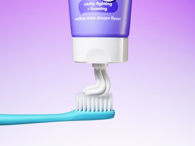 With its unique swirl-shape, this velvety, cavity fighting and foaming toothpaste, freshens breath and strengthens enamel.