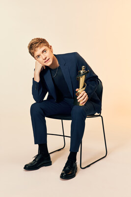 Mae Martin à la barre des Prix JUNO 2026, Daniel Caesar en prestation et lauréat du Prix du rayonnement international, et William Prince en direct sur les ondes du réseau CBC