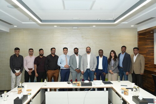 BharathCloud and JLL leadership pose together to mark their strategic partnership for building AI-ready sovereign cloud infrastructure across India