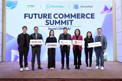 (from left) Amy Tsui, Senior Vice President of Sales, Greater China Regions of Omnichat; KC Ng, CEO of MEDILASE; Silvie Lam, Business Director, Greater China of Meta; Alan Chan, Founder & CEO of Omnichat; Eileen Tang, Head of Digital Business of Maxim’s Group; Lily Yeung, Regional Vice President, Marketing & Communications of Omnichat; Avery Tang, Regional Vice President of Customer Success of Omnichat officiated at the opening ceremony of the Summit.