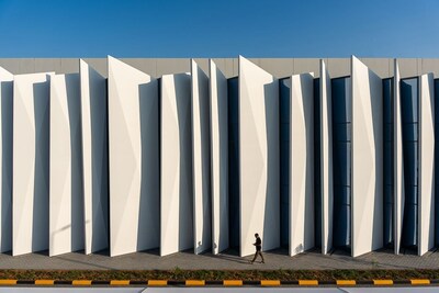Existing AUH6 data center in Abu Dhabi.