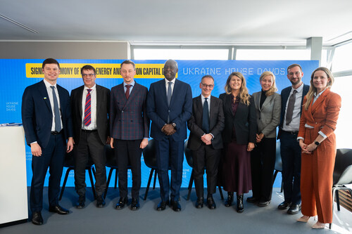 Representatives of Horizon Capital and Anchor Investors IFC, EBRD, Proparco, Swedfund, Norfund and FMO mark the €150m First Closing of the Horizon Capital Catalyst Fund at Ukraine House Davos.
