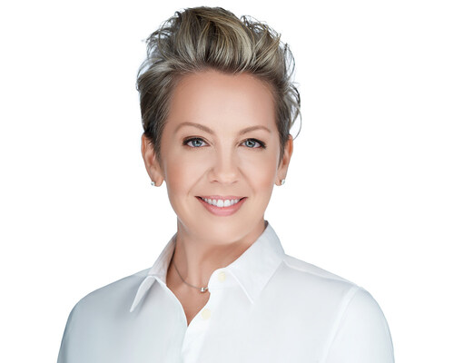 JoAnne Artesani Founder & CEO JoAnne Artesani Founder & CEO