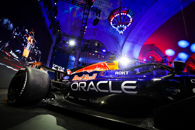 CLEAR is displayed on Oracle Red Bull Racing's striking new RB22 (PRNewsfoto/CLEAR)