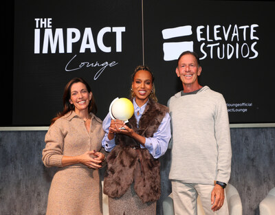 The Elevate Prize Foundation presents the Elevate Prize Catalyst Award to Kerry Washington, pictured here with Elevate Prize Foundation CEO Carolina García Jayaram and Founder Joseph Deitch at the Sundance Film Festival. Credit: Randall Michelson for the Elevate Prize Foundation.