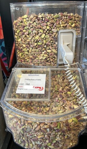 Mise en garde à la population - Avis de ne pas consommer de pistaches crues vendues par les entreprises Méga Vrac Laurier, Méga Vrac Mont-Royal et Fou Délice