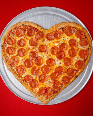 PETER PIPER PIZZA COMPARTE EL AMOR CON EL REGRESO DE SU PIZZA EN FORMA DE CORAZÓN