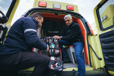Five ambulances and medical rescue bags provided by the International Fellowship of Christians and Jews (The Fellowship/IFCJ) and Magen David Adom ready for distribution to Christian and Druze communities in Syria. (Photo Credit: IFCJ)