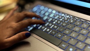 US Survivors of Online Sexual Abuse Face Legal Gaps and Inaction by Tech Companies, New Report Finds