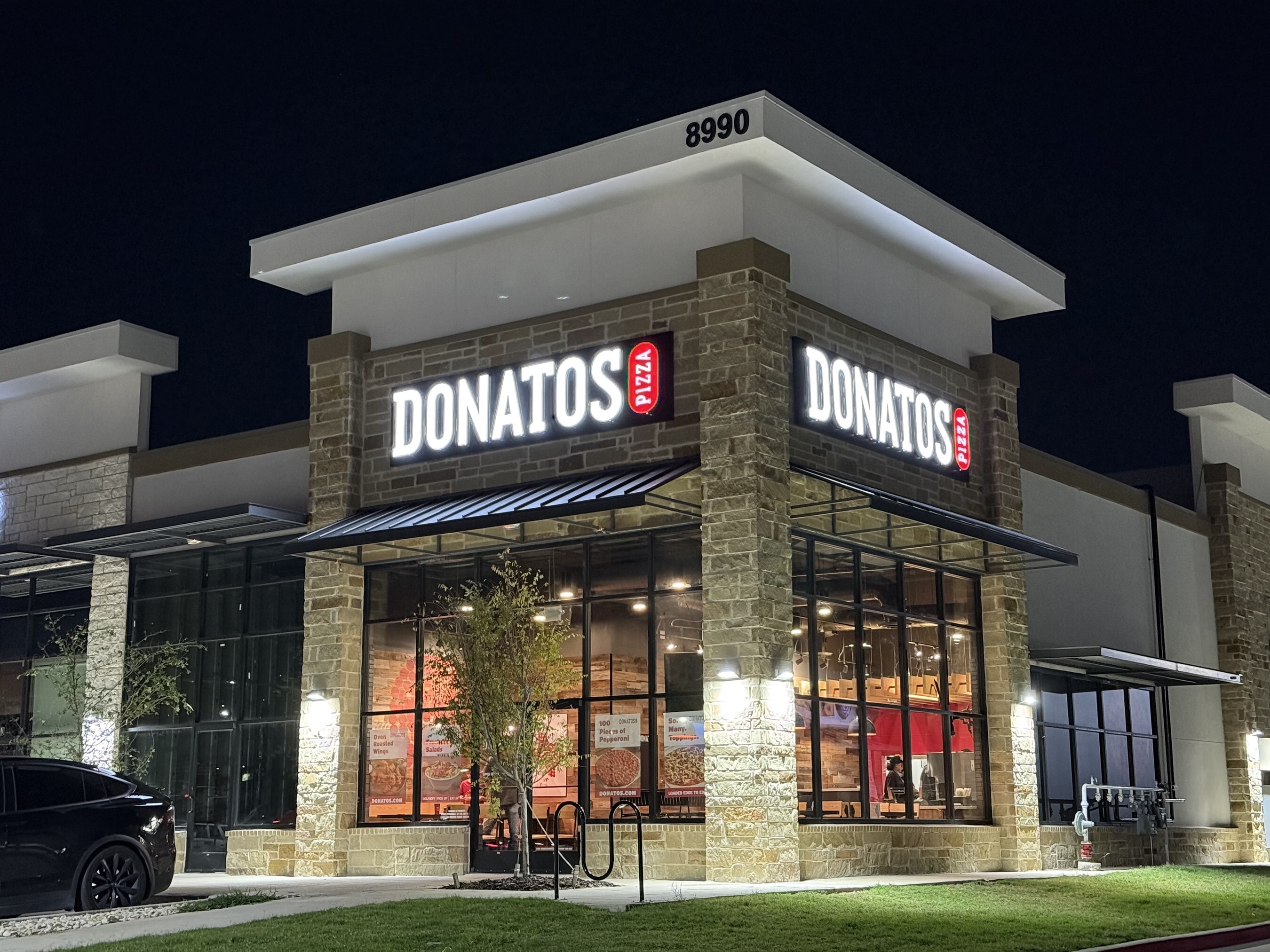 Donatos Pizza Heats Up 2026 With Groundbreaking Innovation and National Momentum