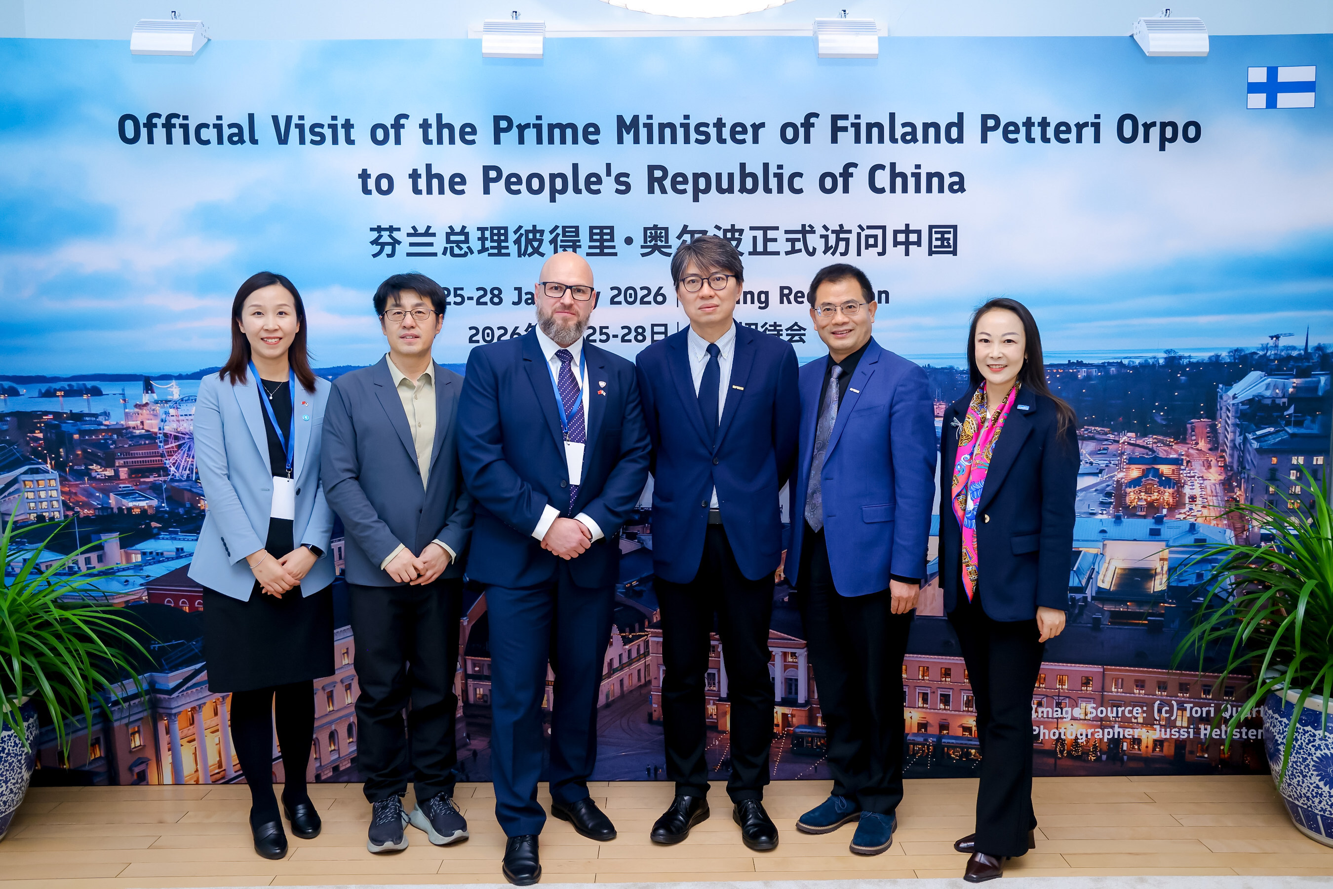 Unable to view the image, Please provide a valid URL.