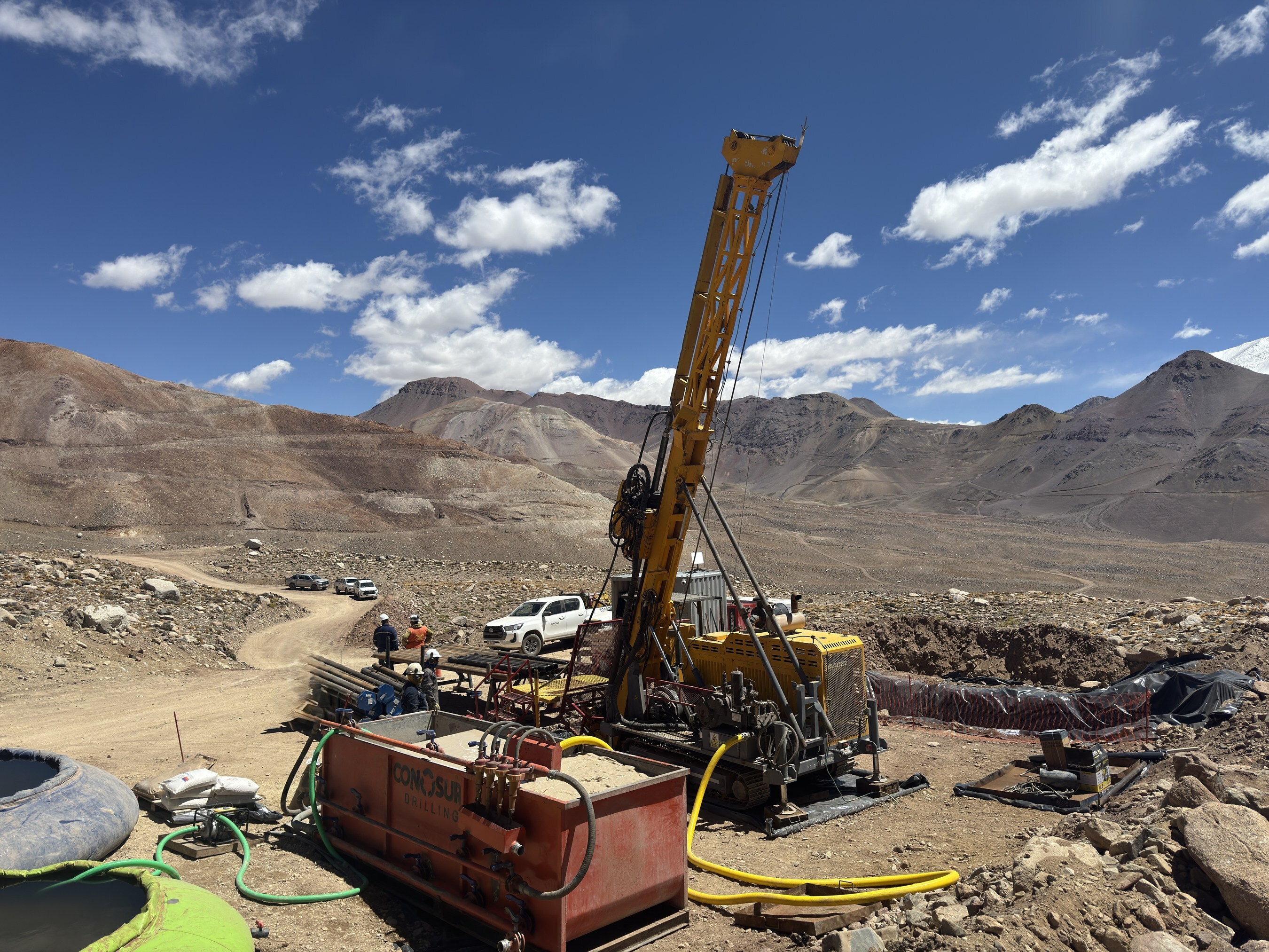 Image 2. Drill rig view, looking north. In the background, Cerro Campamento (CNW Group/Orvana Minerals Corp.) Image 2. Drill rig view, looking north. In the background, Cerro Campamento (CNW Group/Orvana Minerals Corp.)