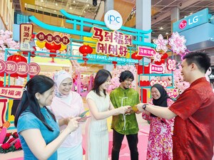 IPC Shopping Centre Gallops into the New Year with a 'Just Right, Just Horse-picious' Celebration