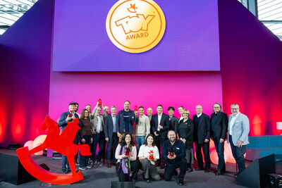 The shining stars of 2026‘s ToyAward with the Executive Board at Spielwarenmesse eG and the award jury.
