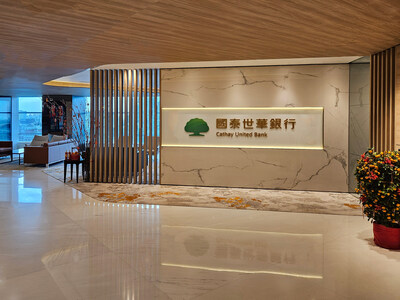 Cathay United Bank hit the spotlight once again for its cross-border financial services, with its Singapore Branch providing a long-tenor guarantee facility of up to six years to a subsidiary of Marco Polo Marine Ltd. This TWD 4.67 billion collaboration supports the construction of a highly specialized oceanographic research vessel, and showcases the Bank’s strengths and expertise in cross-border finance planning.