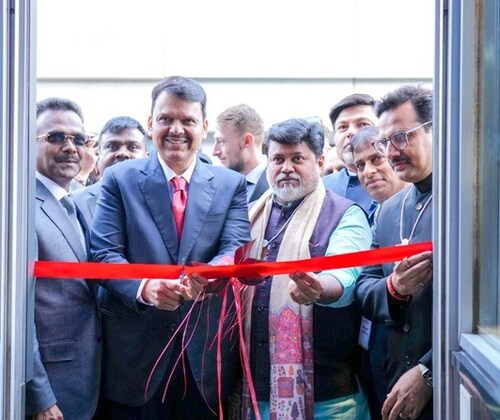 Chief Minister Devendra Fadnavis inaugurating Maharashtra Pavilion at Davos with Minister Industries, Uday Samant (R) and Principal Secretary Industries, Dr. P Anbalagan IAS (L)