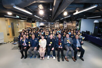 Mr. Mohamed D. BUTT, MH, Executive Director of HKPC (center, first row), along with HKPC Council members and management, attended the graduation ceremony of the “2025 Winter InnoTalent Programme,” celebrating the programme’s successful completion with interns from top universities around the world.