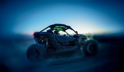 BRP invite tous les conducteurs à vivre l'expérience « À fond ». (Groupe CNW/BRP inc.)