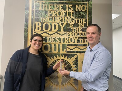 Dr. Jeff Perry, PhD, and Dr. Jennifer Jossart, accepting the Gayle Brinkenhoff Excellence in Cancer Research Award – a two-year, $286,000 grant dedicated to advancing breast cancer research at City of Hope