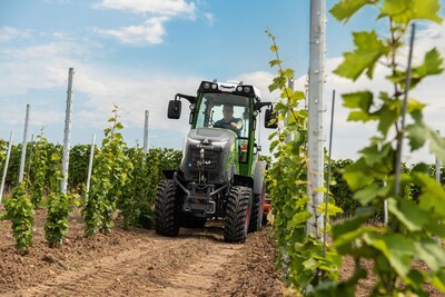 AGCO’s World Ag Expo exhibit highlights new innovations from Fendt and Massey Ferguson, including the North American debut of the Fendt e100 electric tractor shown here, designed for high efficiency and resource conservation.